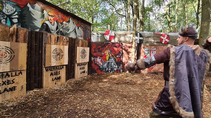 axe throwing as vikings