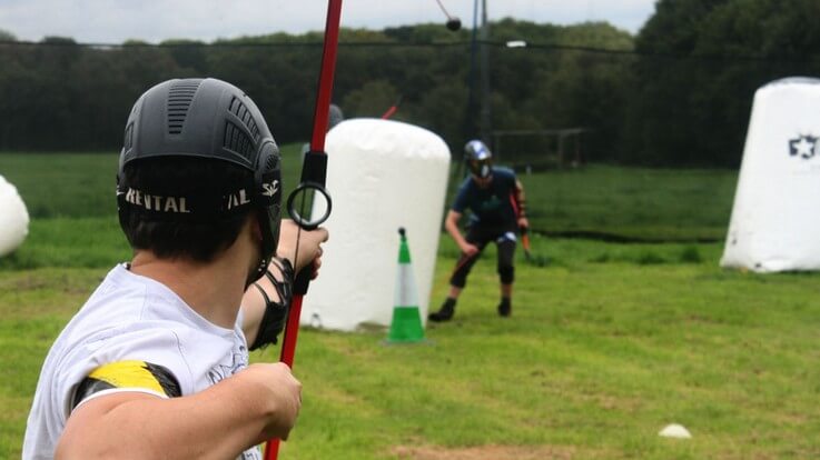 shooting battle archery arrow at opponent